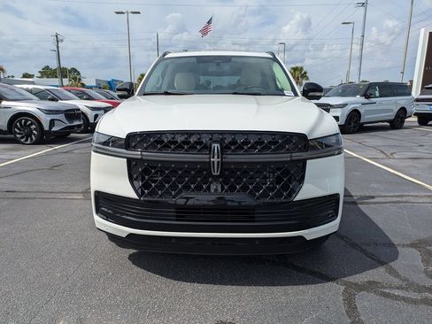 New 2027 Lincoln Navigator L Reserve w/ Jet Appearance Package AWD/4WD image 9