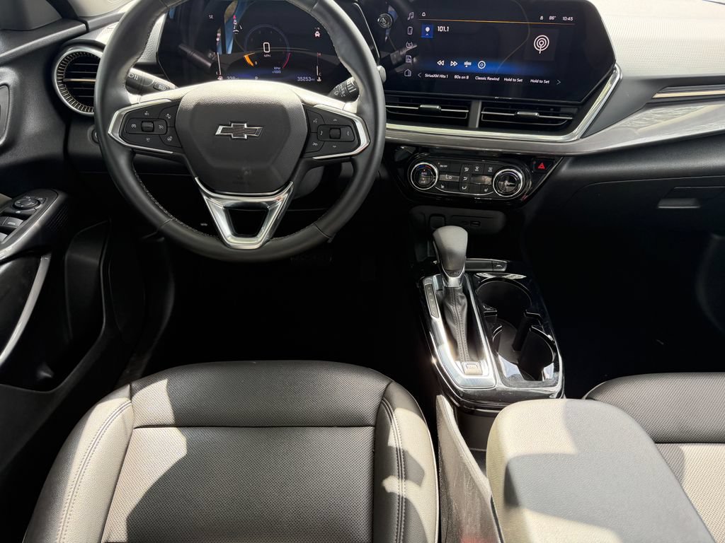 Used 2025 Chevrolet Trax ACTIV w/ Driver Confidence Package FWD image 16