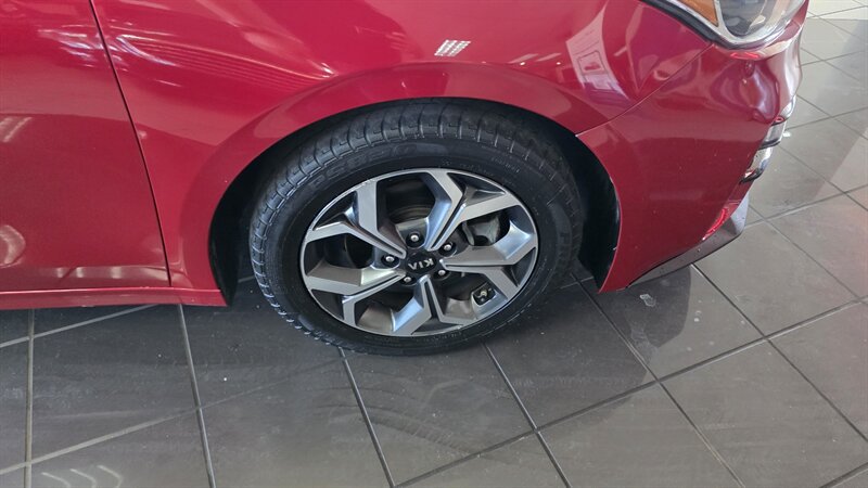 Used 2019 Kia Forte LXS FWD image 28