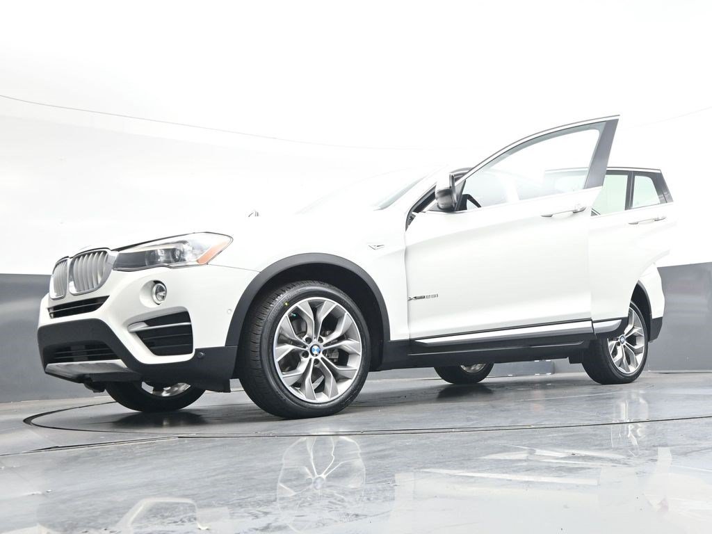 Used 2018 BMW X4 xDrive28i AWD/4WD image 40