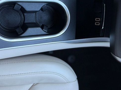 Used 2019 Lincoln MKC Select w/ Select Plus Package image 32