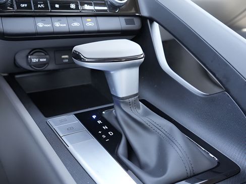 Certified 2023 Hyundai Elantra SEL FWD image 28