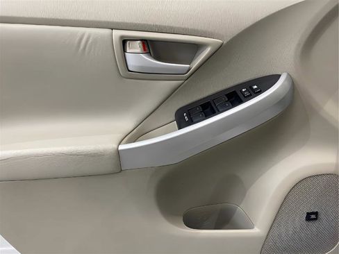 Used 2010 Toyota Prius Two image 9