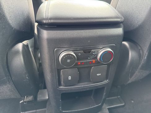 Used 2020 Ford Explorer XLT w/ Comfort Package AWD/4WD image 13