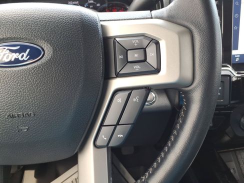 Used 2022 Ford F250 Lariat w/ Black Appearance Package AWD/4WD image 25