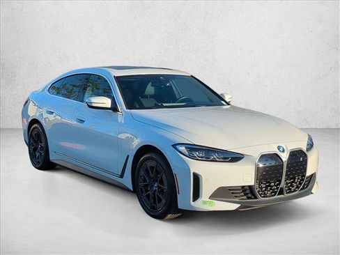 Used 2023 BMW i4 eDrive35 w/ Premium Package RWD image 3
