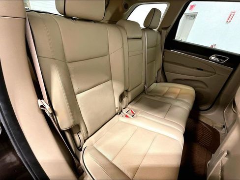 Used 2017 Jeep Grand Cherokee Overland w/ Jeep Active Safety Group image 36