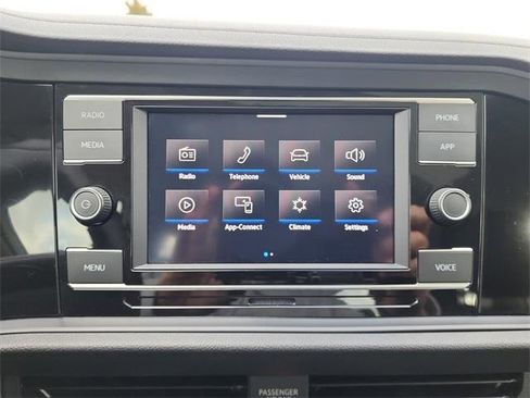 Certified 2023 Volkswagen Jetta SE image 18