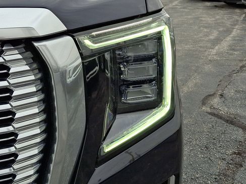 Certified 2022 GMC Yukon Denali w/ Denali Premium Package image 10