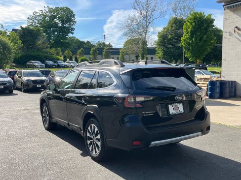 Certified 2024 Subaru Outback Limited AWD/4WD image 3