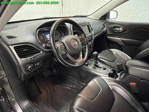 Used 2021 Jeep Cherokee Latitude Plus AWD/4WD image 3