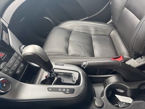 Used 2013 Chevrolet Cruze LTZ w/ Enhanced Safety Package image 32