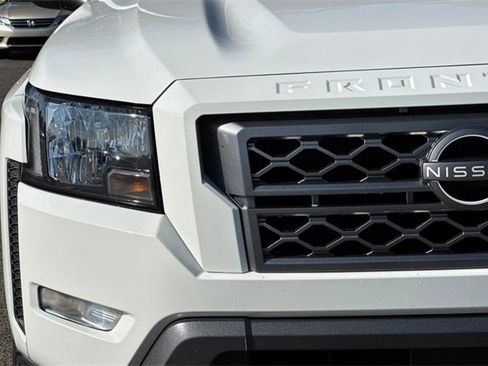 Used 2024 Nissan Frontier SV w/ SV Convenience Package image 46