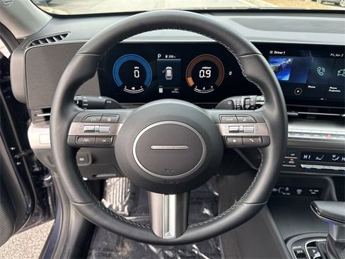 Certified 2025 Hyundai Kona SEL image 23