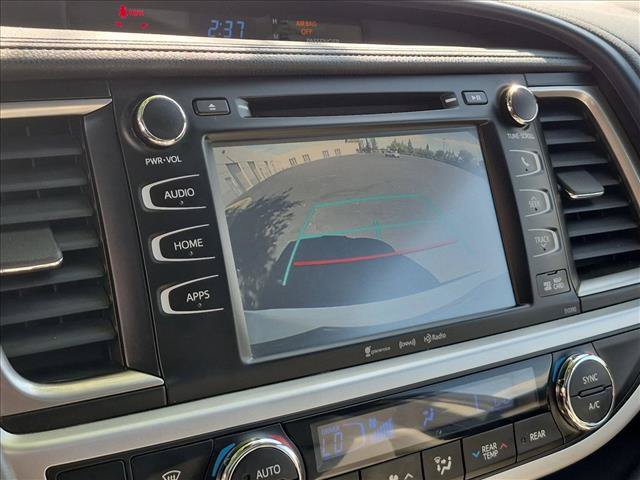 Used 2019 Toyota Highlander XLE AWD/4WD image 13