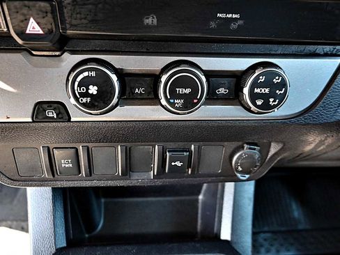 Used 2021 Toyota Tacoma SR image 21