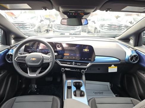 New 2026 Chevrolet Equinox EV LT AWD/4WD image 21