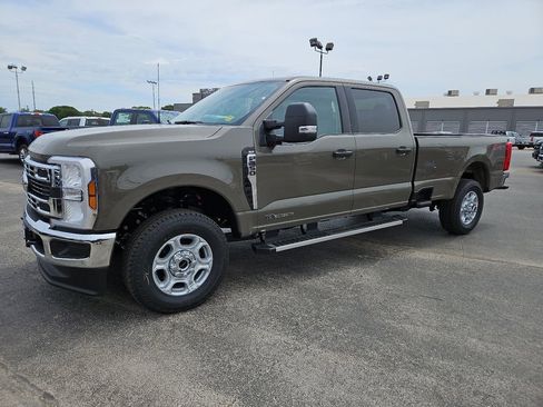 New 2026 Ford F350 XLT w/ FX4 Off-Road Package AWD/4WD image 5