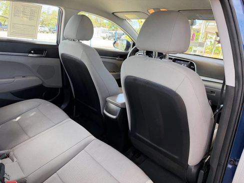 Used 2018 Hyundai Elantra SE w/ SE Connectivity Package 04 image 17