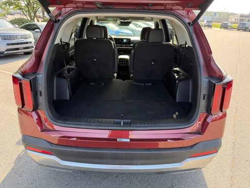 Certified 2025 Kia Sorento EX w/ Panoramic Sunroof Package FWD image 36