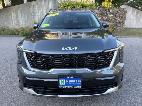 Certified 2025 Kia Sorento S AWD/4WD image 10