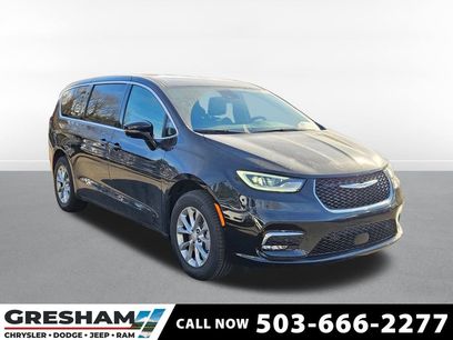New 2026 Chrysler Pacifica Select