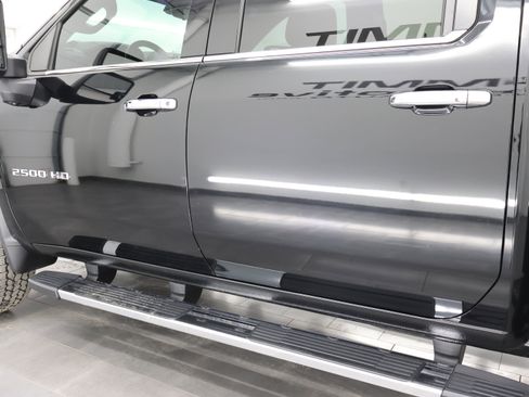 Used 2021 Chevrolet Silverado 2500 High Country w/ Z71 Off-Road Package image 39