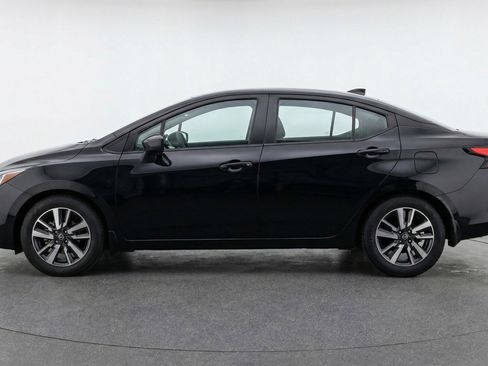 Used 2025 Nissan Versa SV FWD image 5