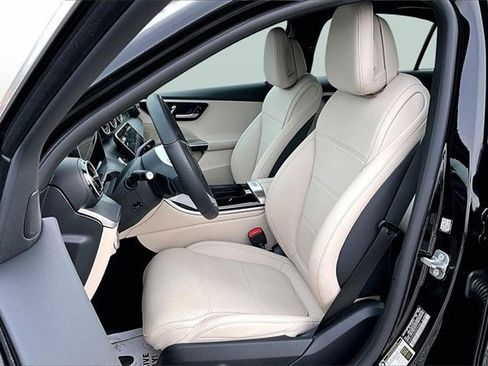 Certified 2025 Mercedes-Benz C 300 4MATIC Sedan image 24