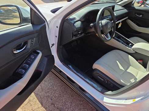 New 2026 Honda Accord Touring image 9