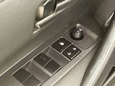 Used 2023 Toyota Corolla LE image 19