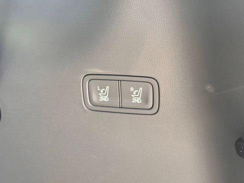 Certified 2025 Hyundai Santa Fe SEL image 12