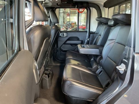 Used 2022 Jeep Gladiator Mojave w/ Cold Weather Group image 23