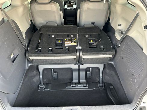 Used 2021 Toyota Sienna XLE w/ XLE Plus Package AWD/4WD image 21