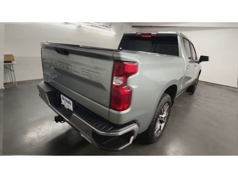 Used 2024 Chevrolet Silverado 1500 LT w/ Z71 Off-Road Package AWD/4WD image 8