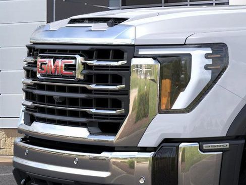 New 2026 GMC Sierra 3500 SLT w/ Texas SLT Premium Package image 37