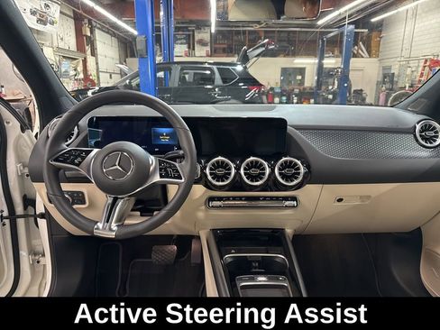 Certified 2025 Mercedes-Benz GLA 250 4MATIC image 13