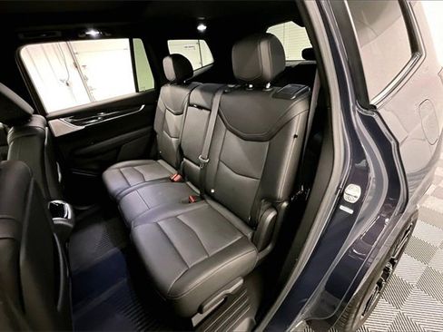 Used 2024 Cadillac XT6 Sport w/ Technology Package image 21