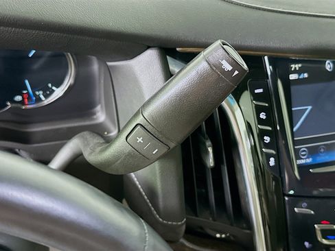 Used 2018 Cadillac Escalade 2WD image 25