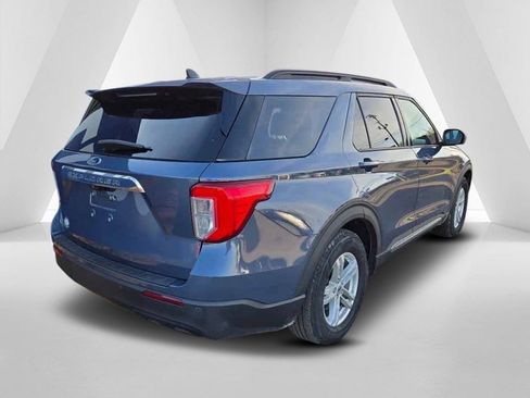 Used 2021 Ford Explorer XLT image 7