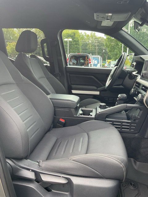 Used 2024 Toyota Tacoma TRD Sport AWD/4WD image 17