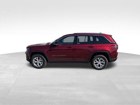 Used 2023 Jeep Grand Cherokee Limited image 6