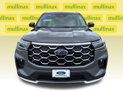 Used 2025 Ford Explorer Platinum w/ Ultimate Package AWD/4WD image 13