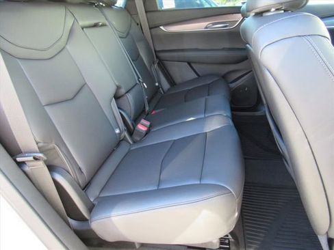 New 2025 Cadillac XT5 Luxury image 27