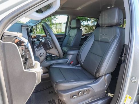 Used 2023 GMC Sierra 1500 Denali w/ Technology Package AWD/4WD image 15