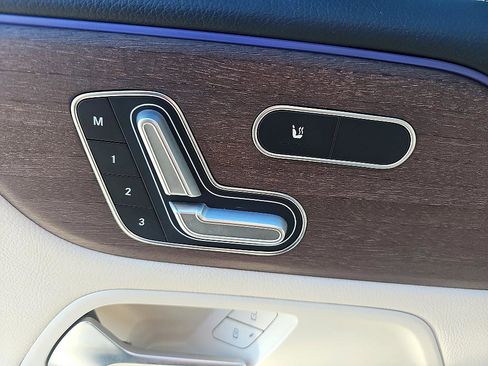 Used 2023 Mercedes-Benz GLB 250 GLB 250 image 11