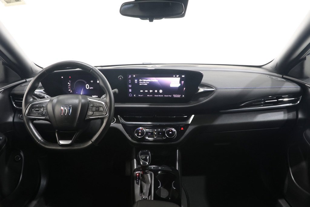 Used 2025 Buick Envista Sport Touring w/ Experience Buick Package FWD image 13
