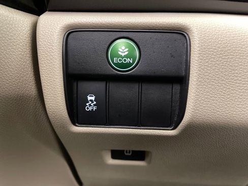 Used 2016 Honda Accord LX image 30