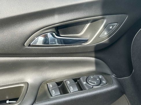 Used 2024 Chevrolet Equinox LT w/ LPO, Floor Liner Package FWD image 23