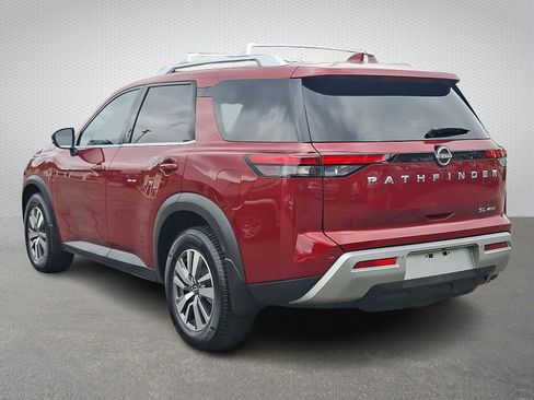 Used 2022 Nissan Pathfinder SL image 4